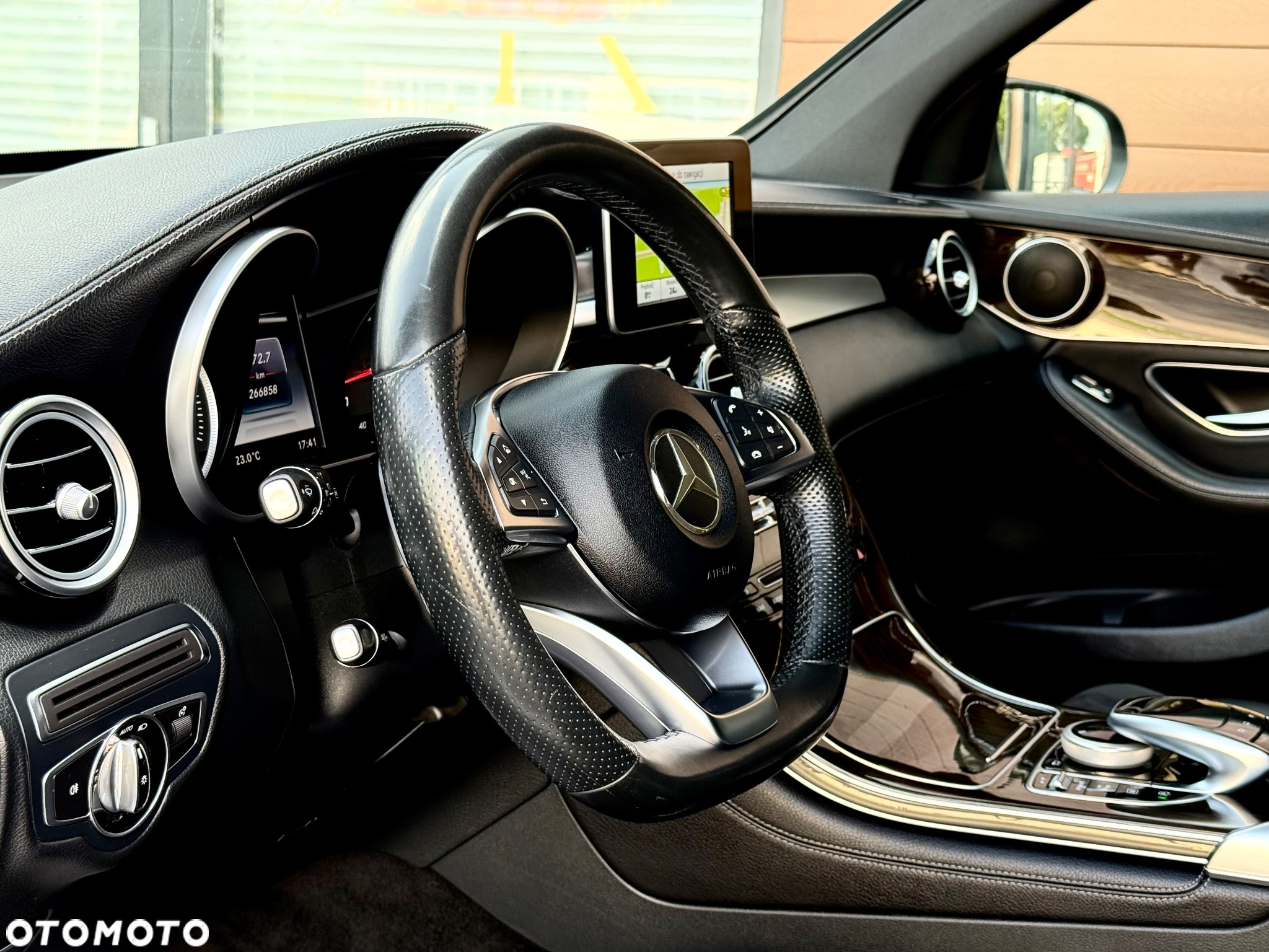 Mercedes-Benz GLC 250 4-Matic - 25