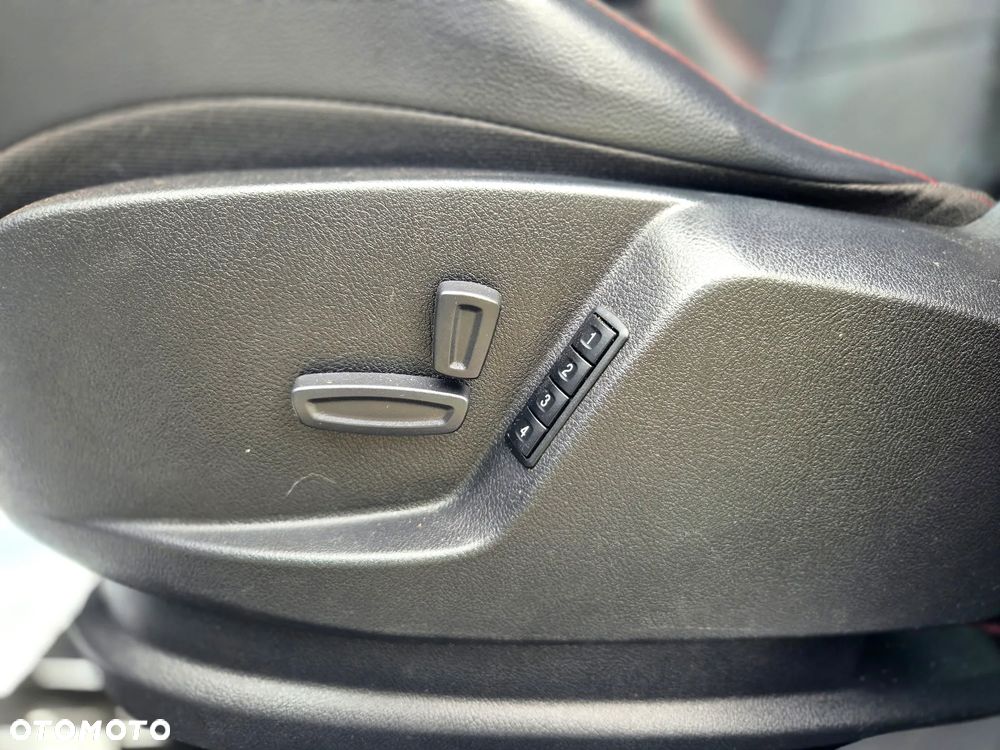 Ford S-Max 2.0 TDCi DPF Titanium - 30