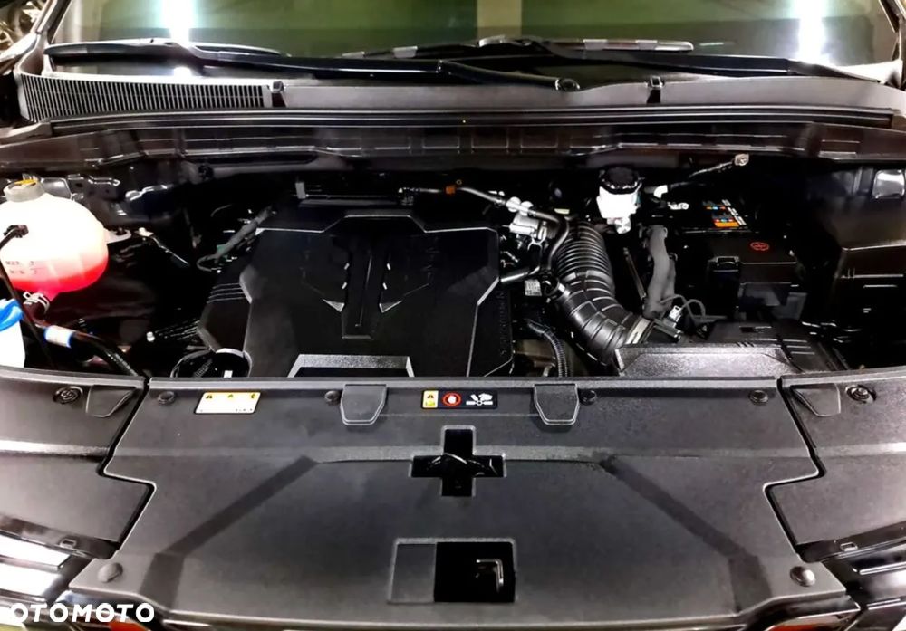 Kia Carnival - 8