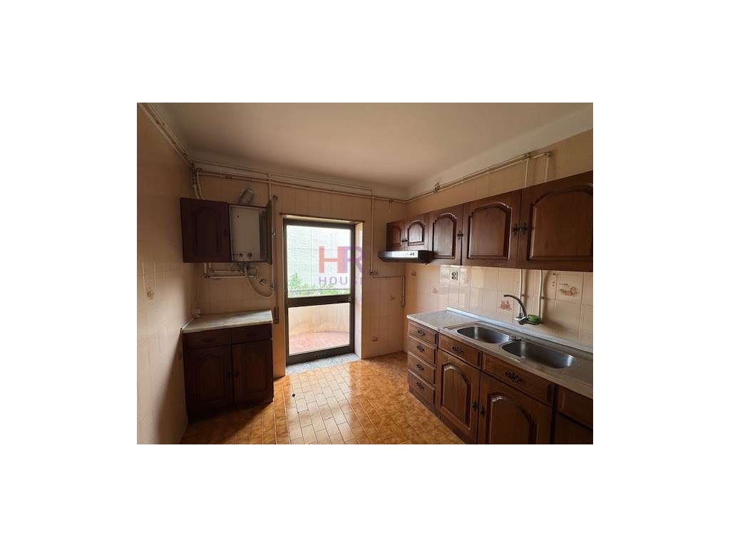 Coimbra Vende-se T2 com terraço. - Grande imagem: 5/22