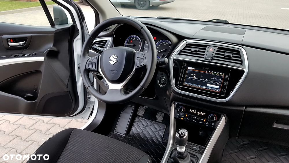 Suzuki S-Cross - 20