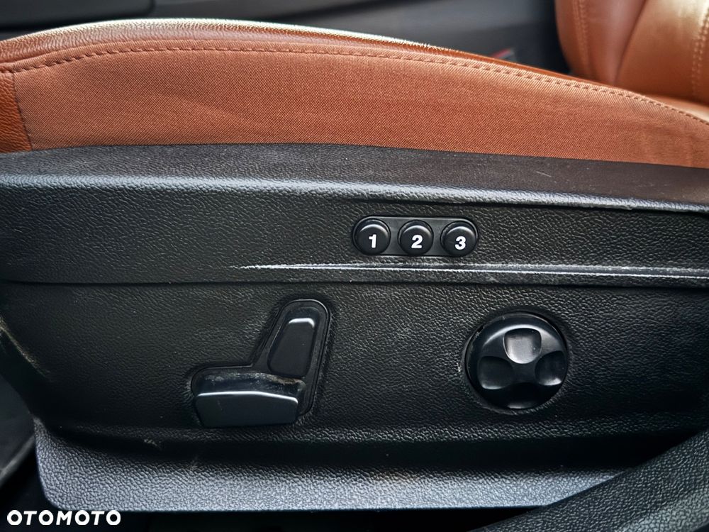 Alfa Romeo Giulia 2.0 Turbo 16V AT8-Q4 Ti - 24