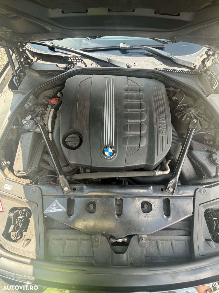BMW Seria 5 525d Sport-Aut. - 9