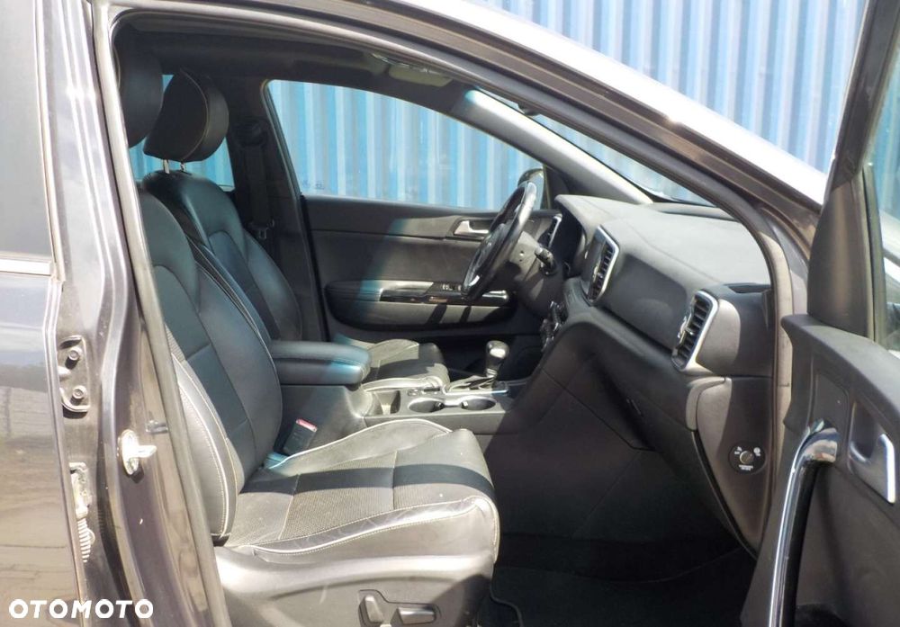 Kia Sportage - 16