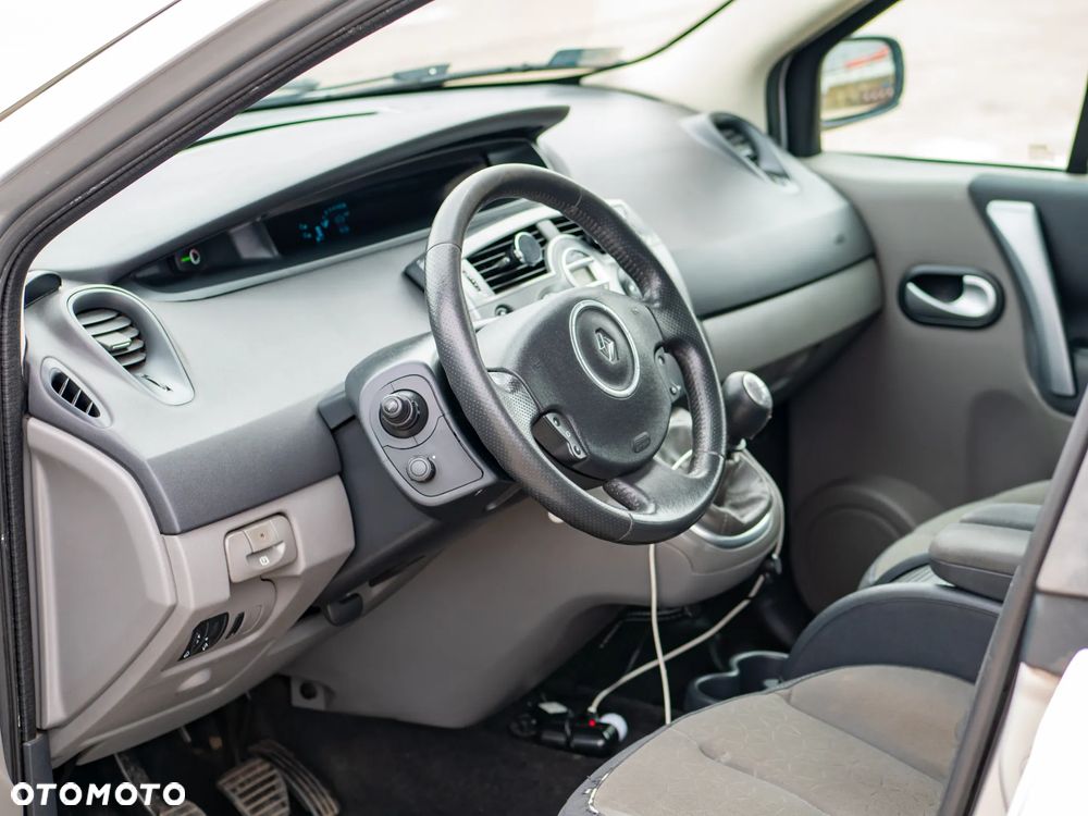 Renault Scenic 1.6 16V Alize - 8