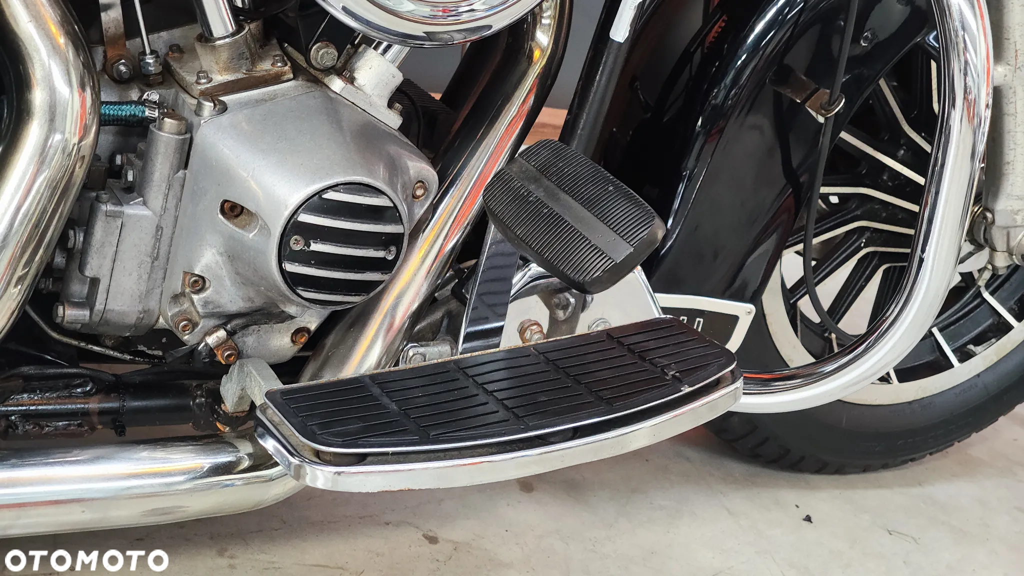 Harley-Davidson FLH Electra Glide - 32