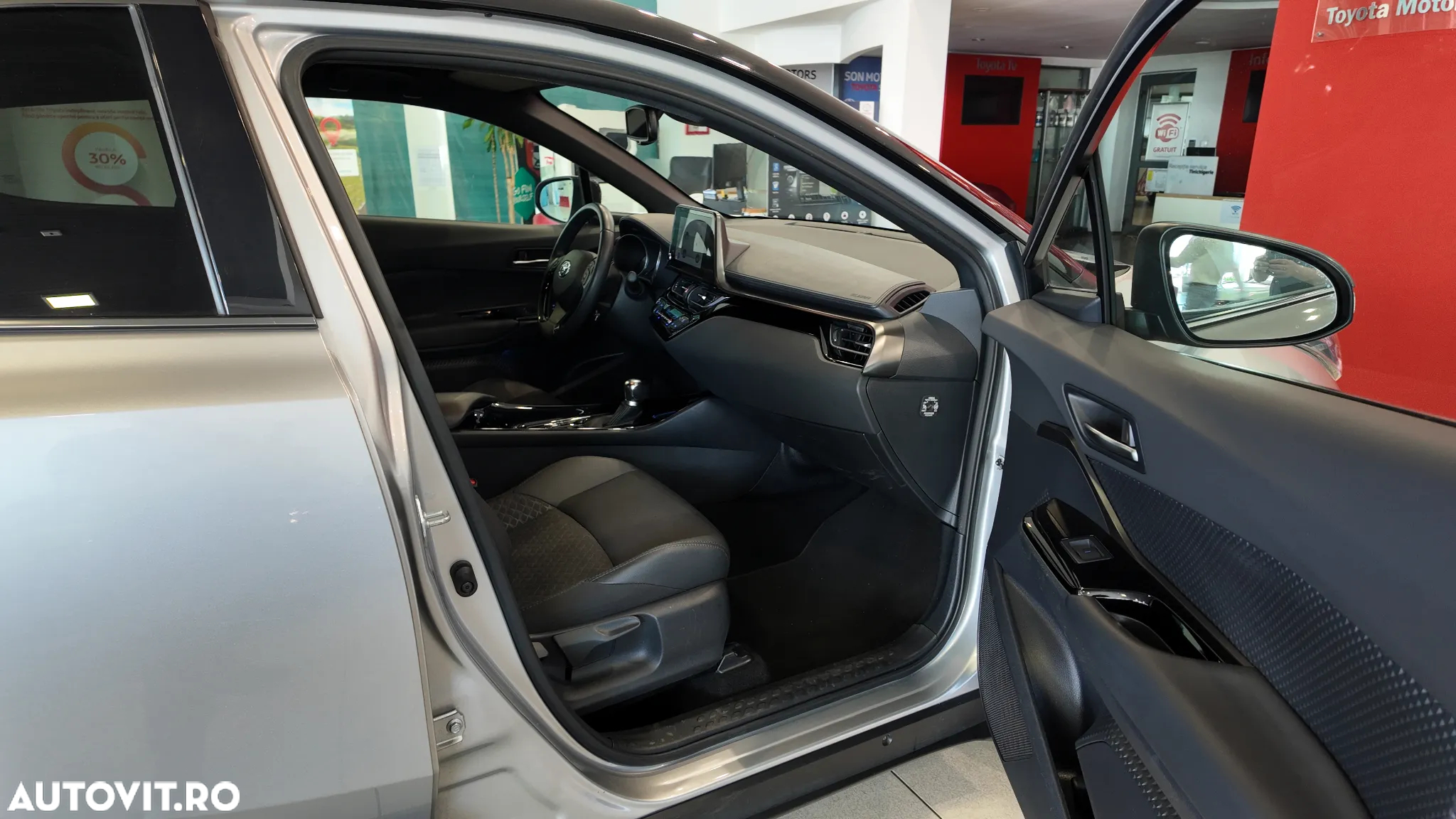 Toyota C-HR 1.8 HSD 122 CP 4x2 CVT C-ult Style bi-tone - 11