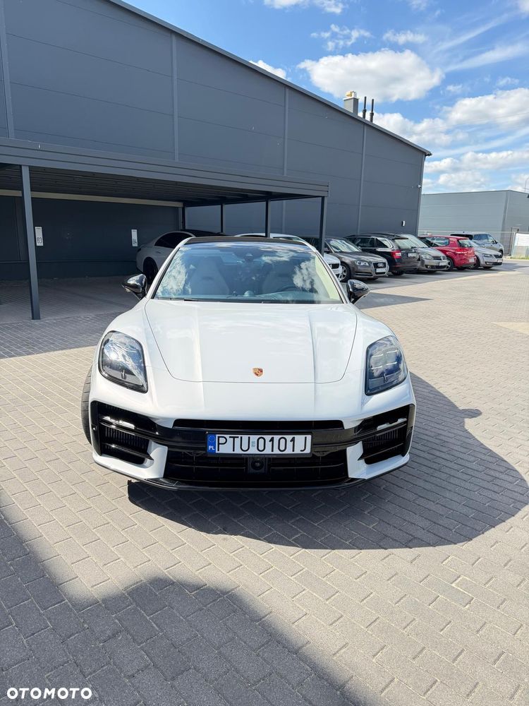 Porsche Panamera Standard - 4