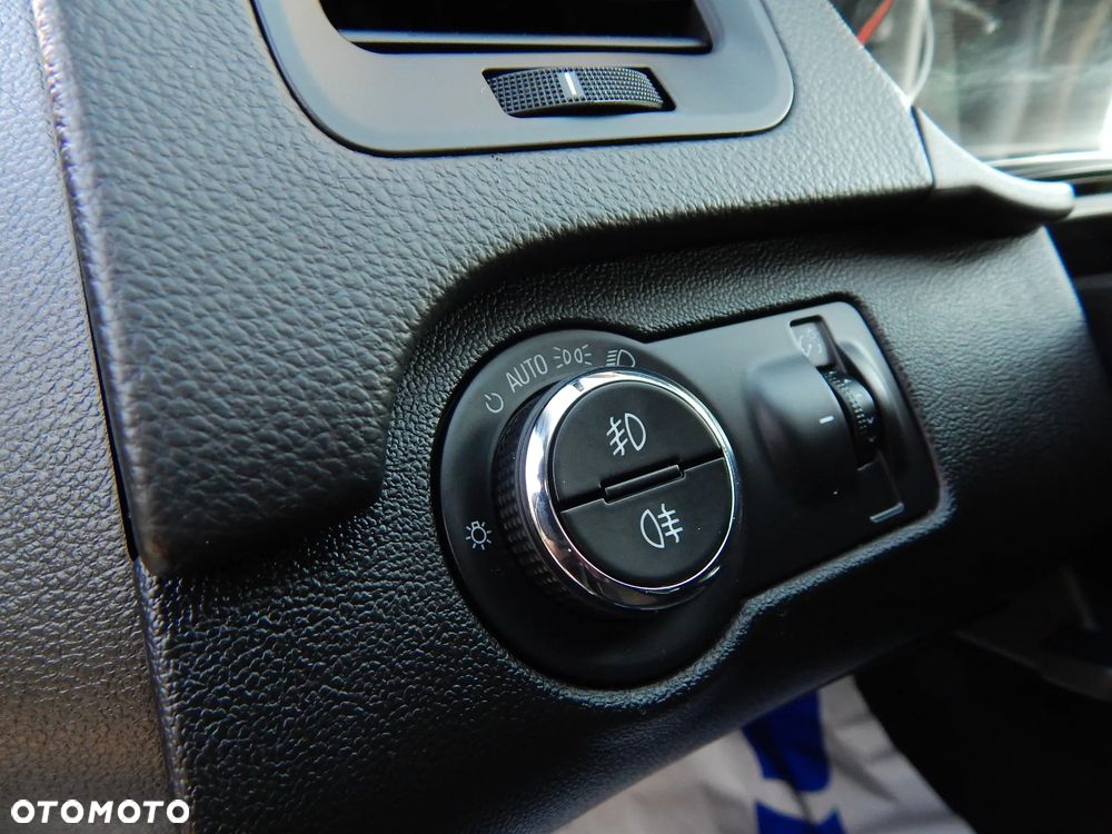 Opel Insignia 1.4 T Cosmo S&S - 16