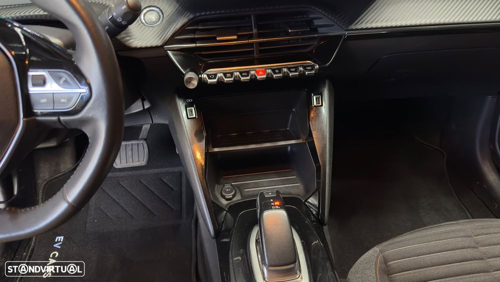 Peugeot e-208 Active Pack - 28