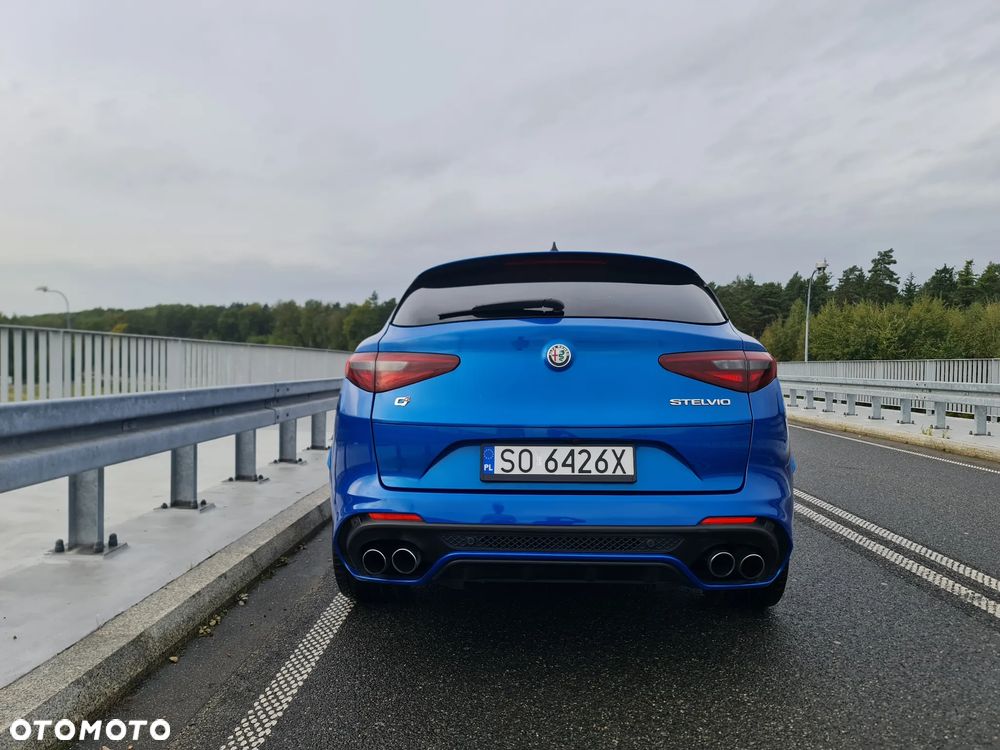 Alfa Romeo Stelvio V6 2.9 Bi-Turbo AT8-Q4 Quadrifoglio - 14