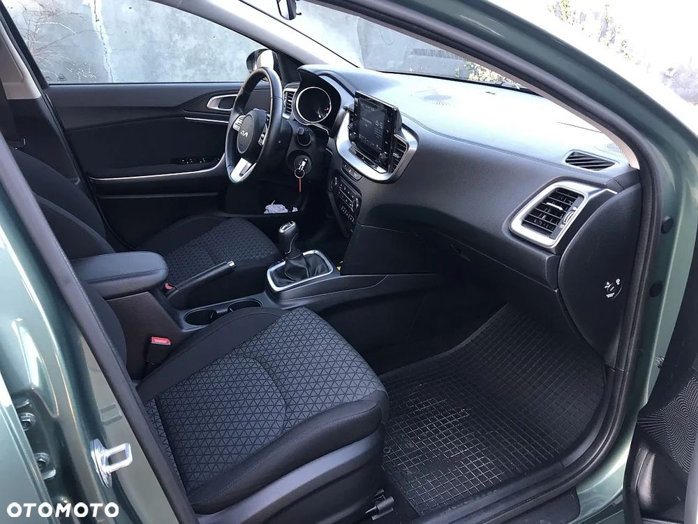Kia Ceed 1.5 T-GDI L - 33