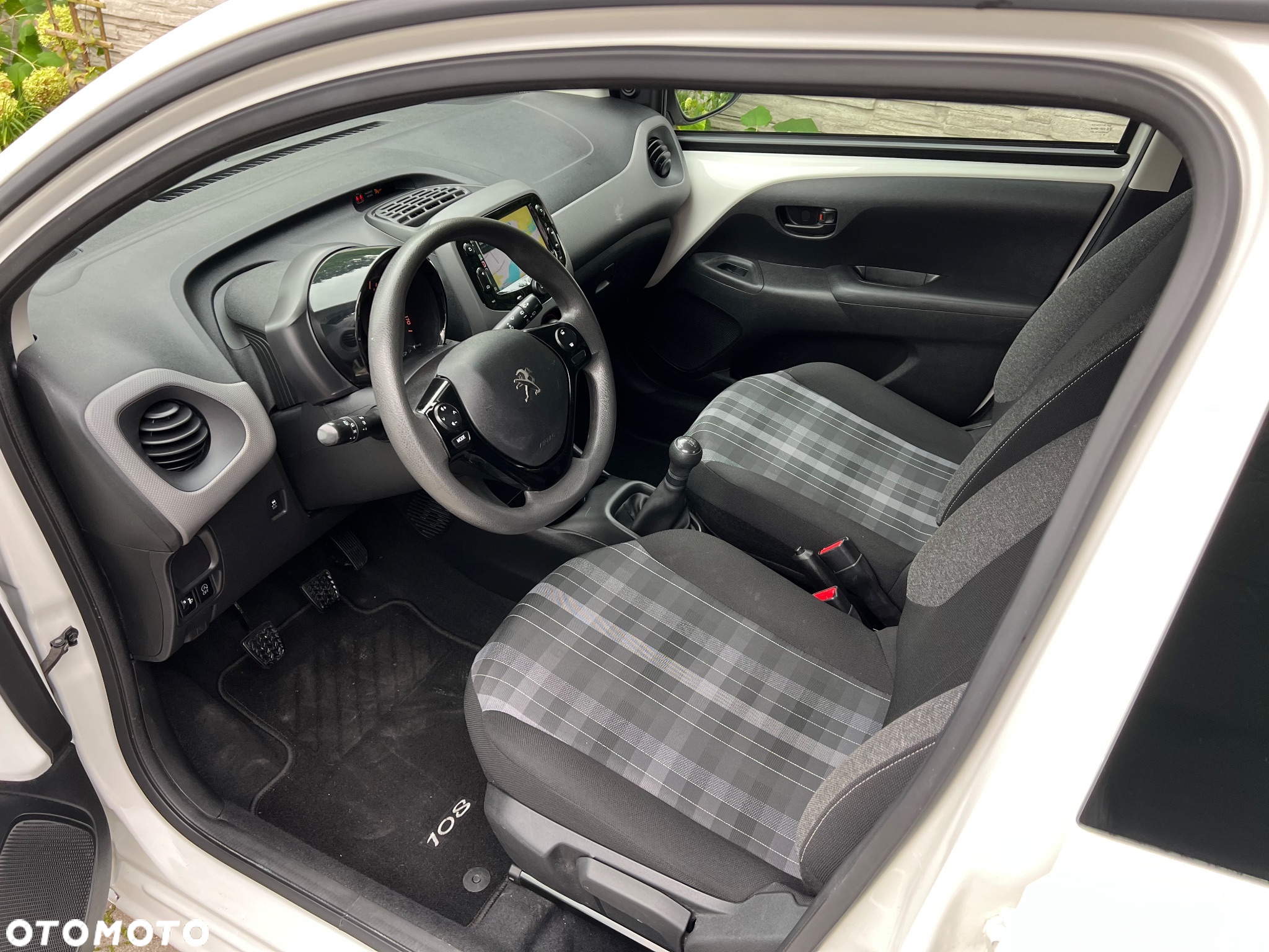 Peugeot 108 - 11