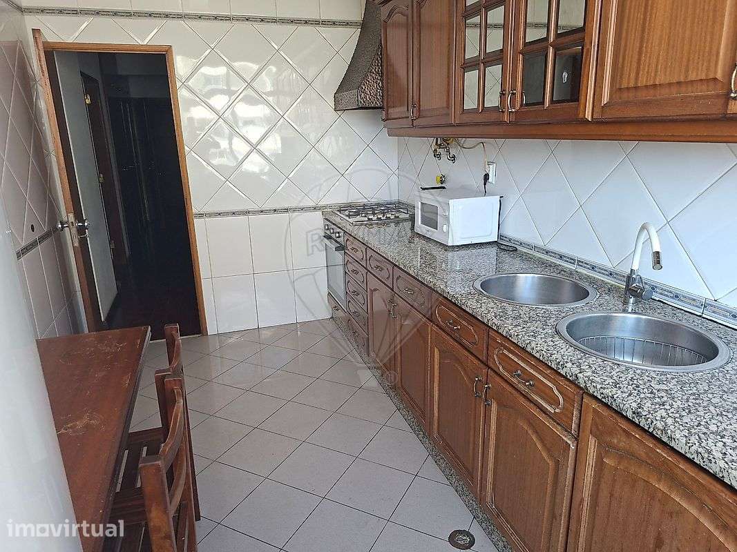 Apartamento T2 para arrendamento - Grande imagem: 2/11