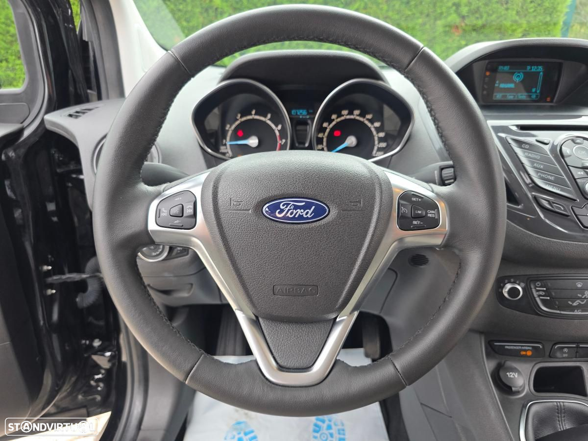 Ford Tourneo Courier 1.0 EcoBoost Titanium - 31