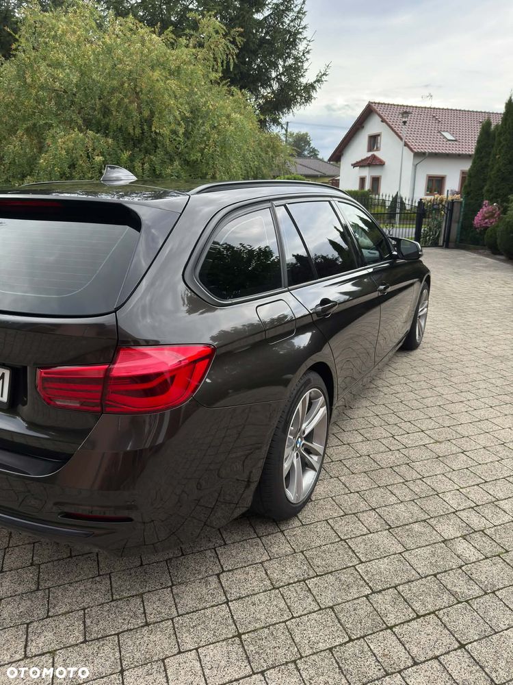 BMW Seria 3 318d xDrive Sport Line - 10