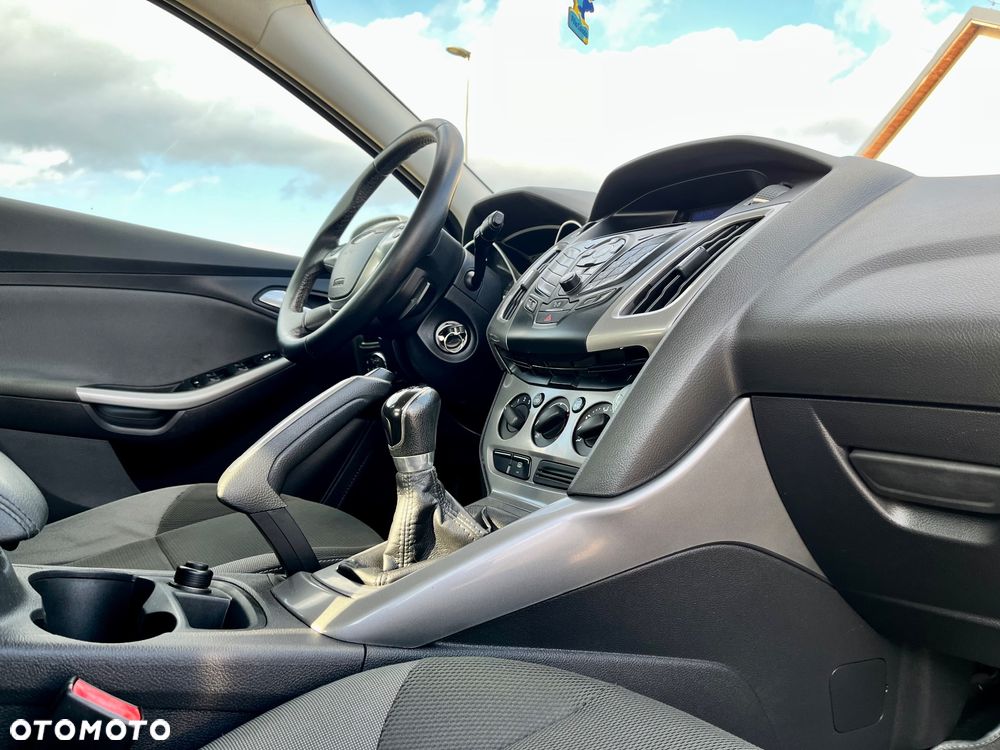 Ford Focus 1.6 TI-VCT Champions Edition - 13