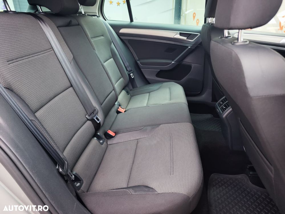 Volkswagen Golf 1.6 TDI DPF BMT Comfortline - 15