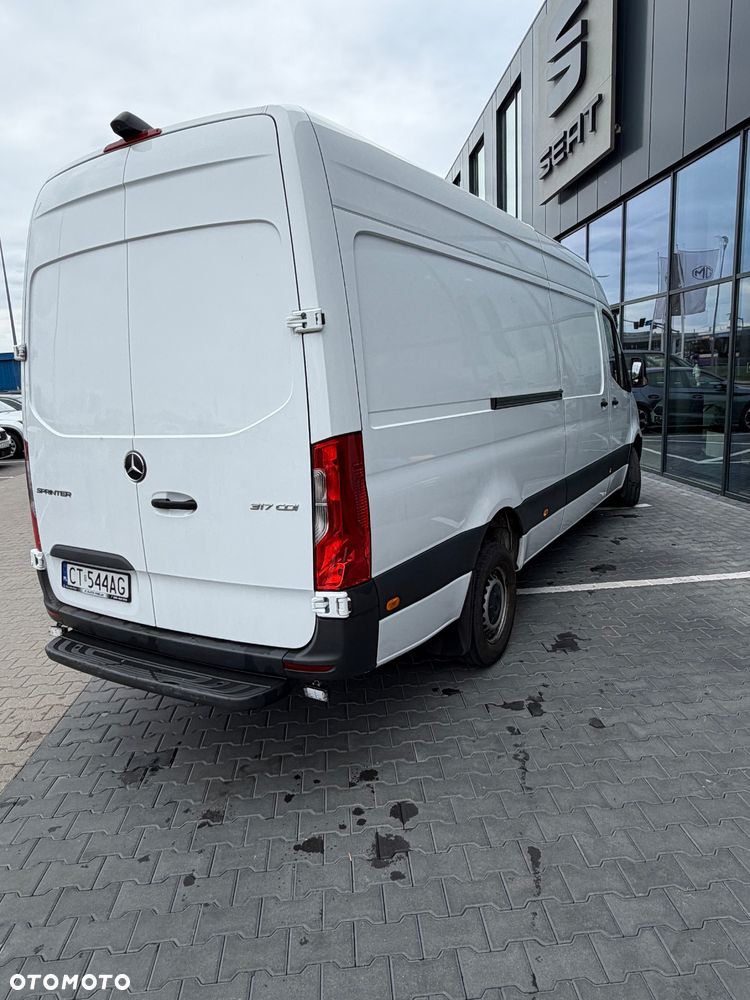 Mercedes-Benz Sprinter L4H2 - 29