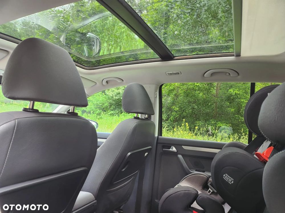 Volkswagen Touran 2.0 TDI Highline - 8