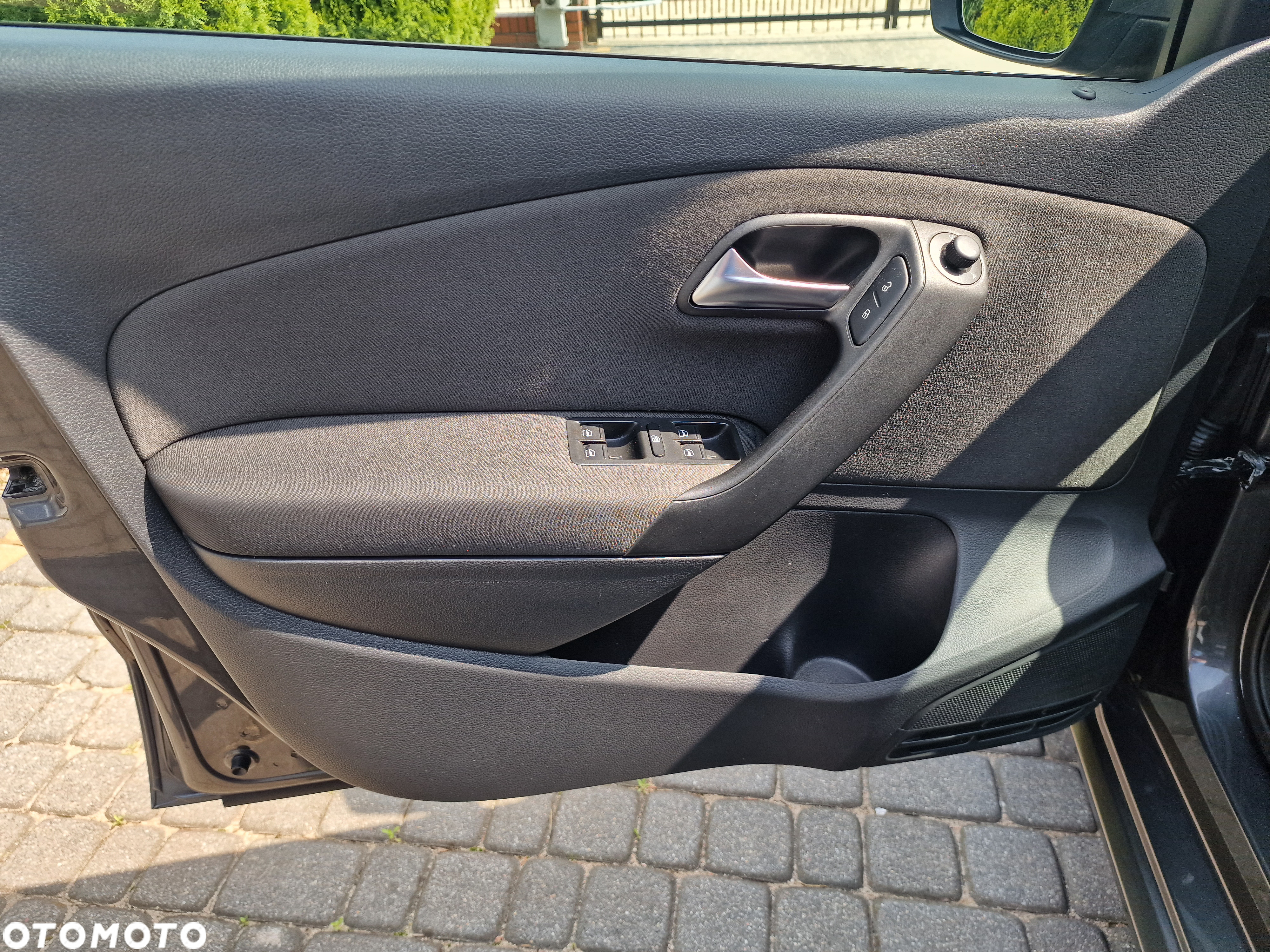 Volkswagen Polo 1.4 16V Comfortline - 29