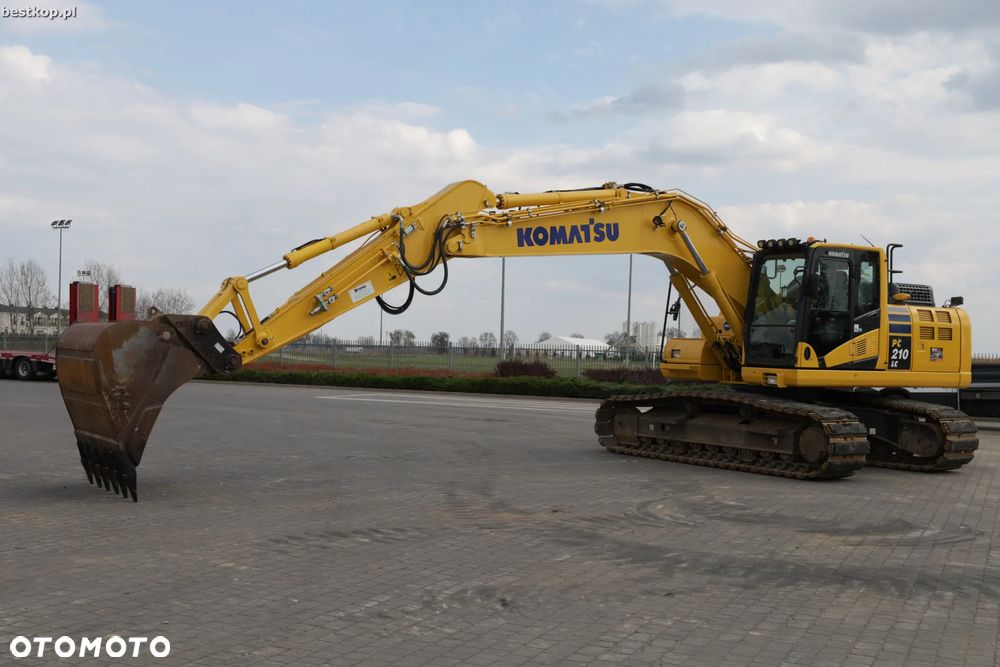 Komatsu PC210LC-11 - 33