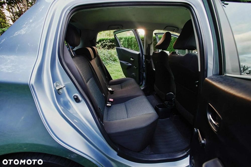 Toyota Yaris - 12