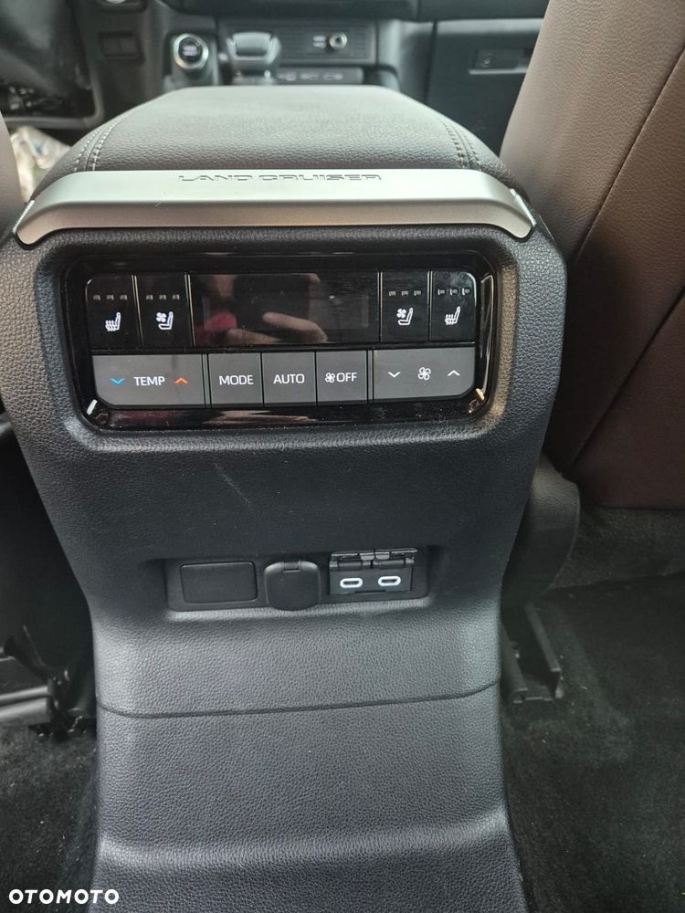 Toyota Land Cruiser LC 2.8 D-4D Executive - 18