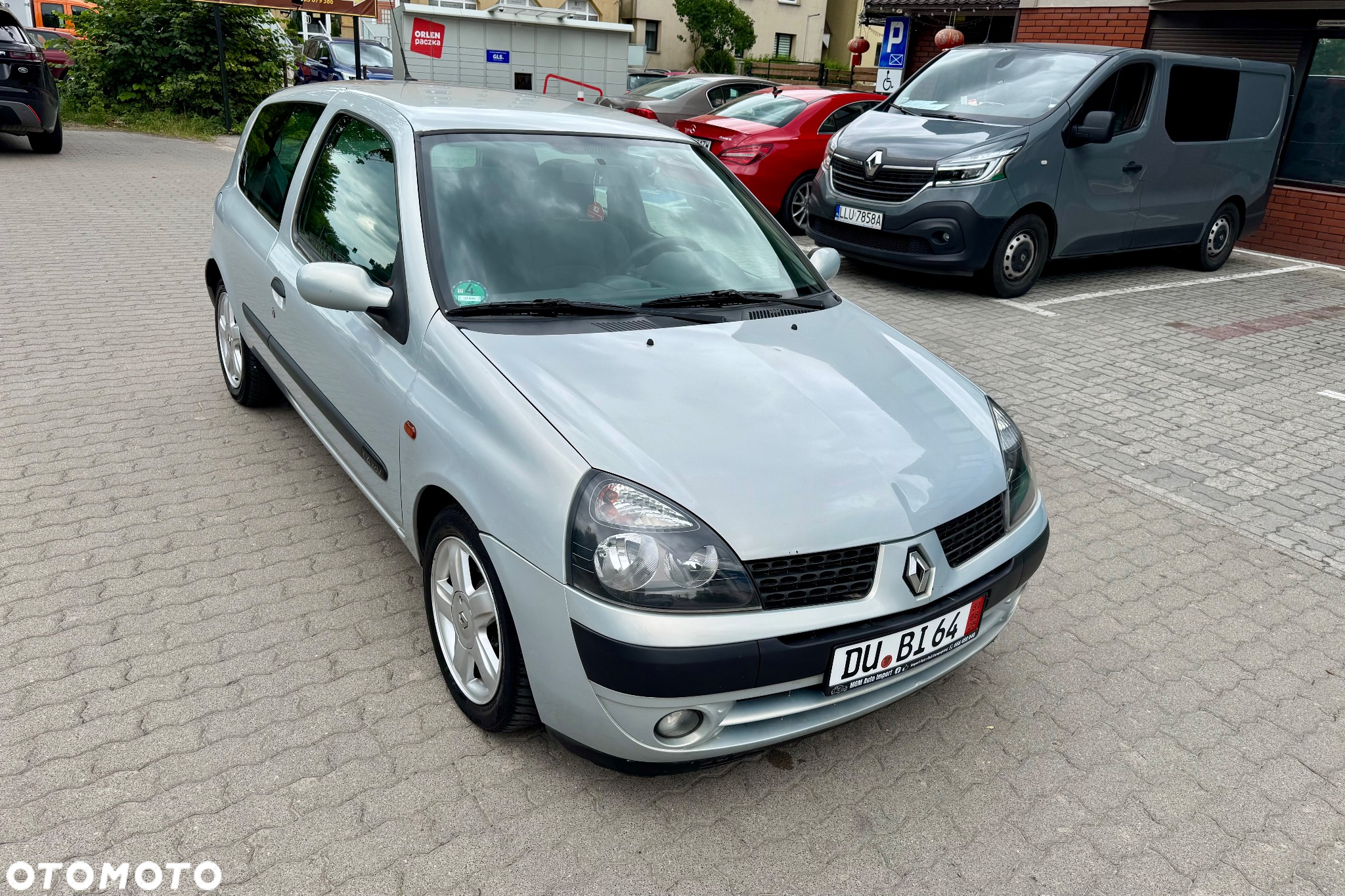 Renault Clio 1.4 16V Privilege - 10