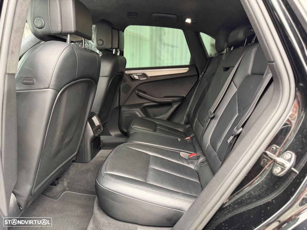 Porsche Macan Turbo - 22