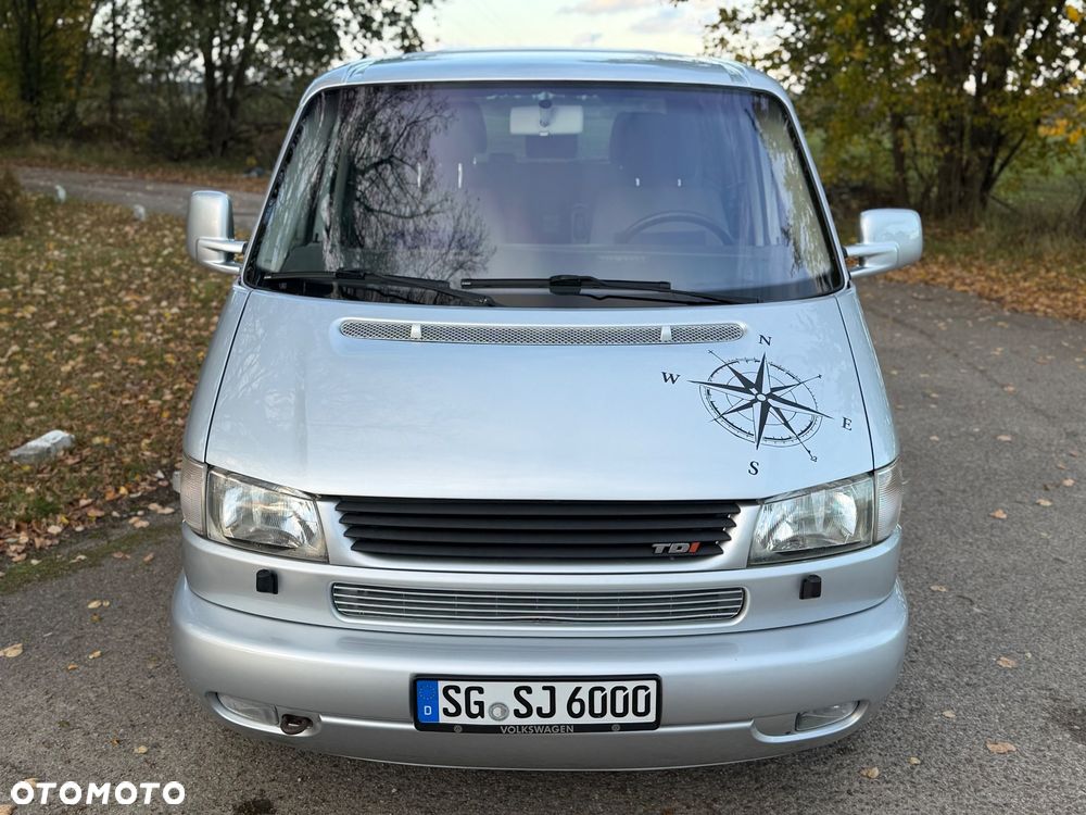 Volkswagen Multivan Standard - 32