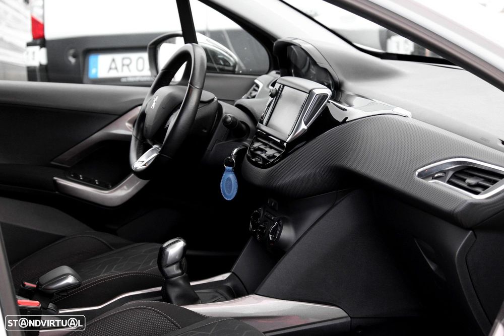 Peugeot 2008 1.6 BlueHDi Style - 18