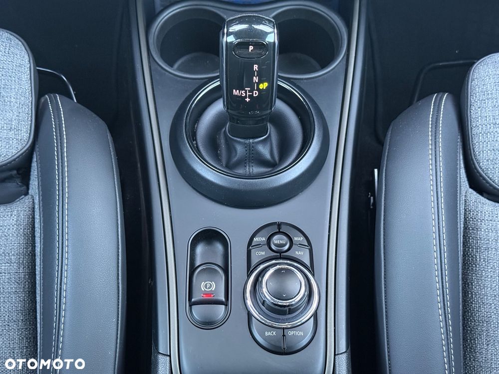 MINI Countryman Cooper Classic Trim - 18