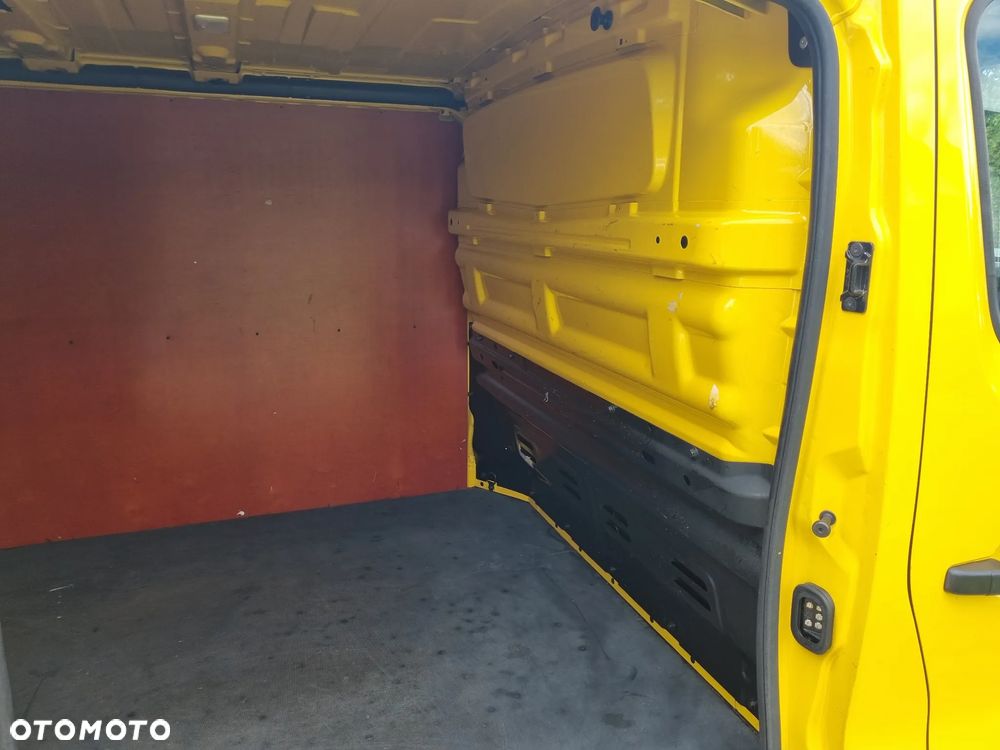Renault TRAFIC - 7