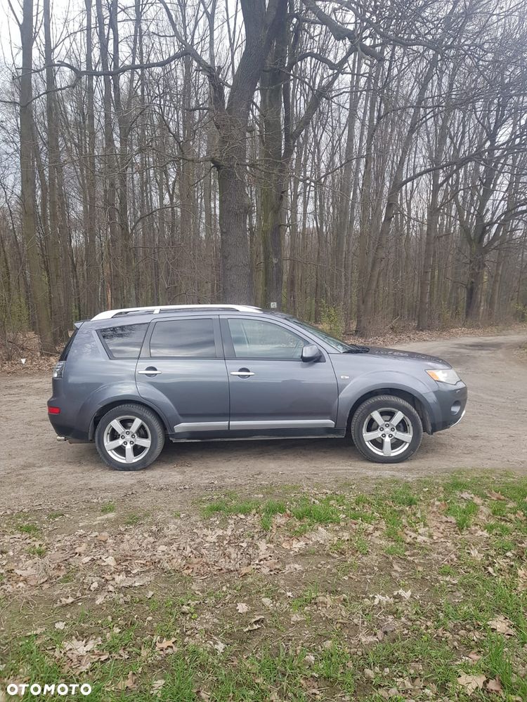 Mitsubishi Outlander 2.0 DID Intense - 3