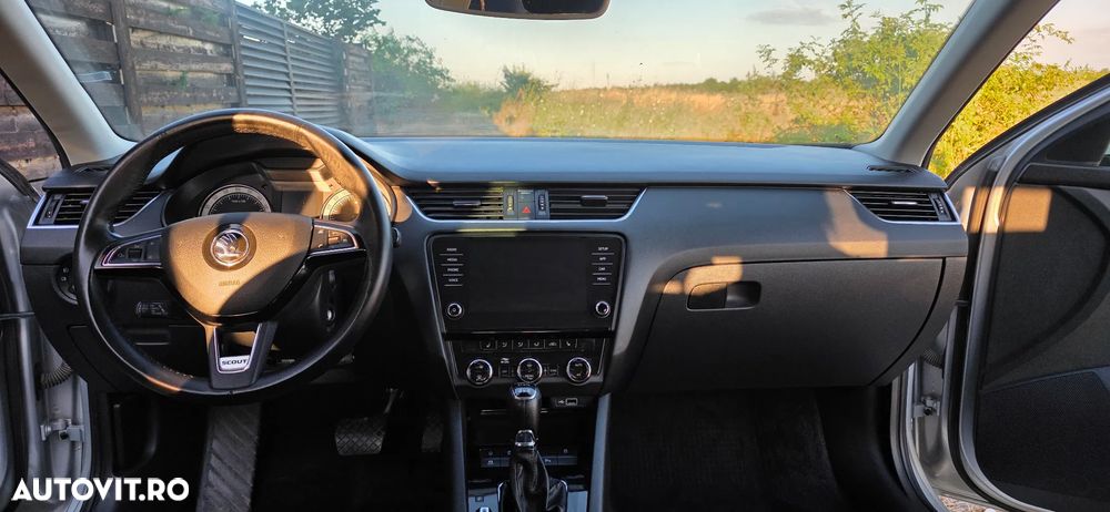 Skoda Octavia 2.0 TDI 4x4 DSG Scout - 11