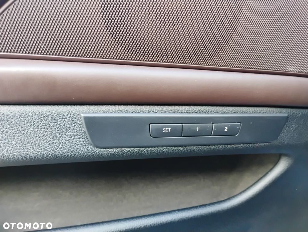 BMW Seria 5 520d xDrive Luxury Line - 20