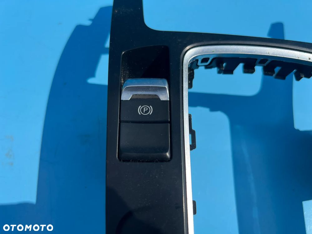 RAMKA PANEL ŚRODKOWY AUDI A4 B8 8K0959673 - 3