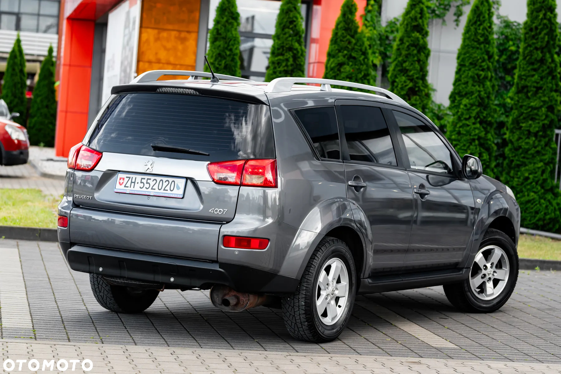 Peugeot 4007 7-Sitzer Sport - 9