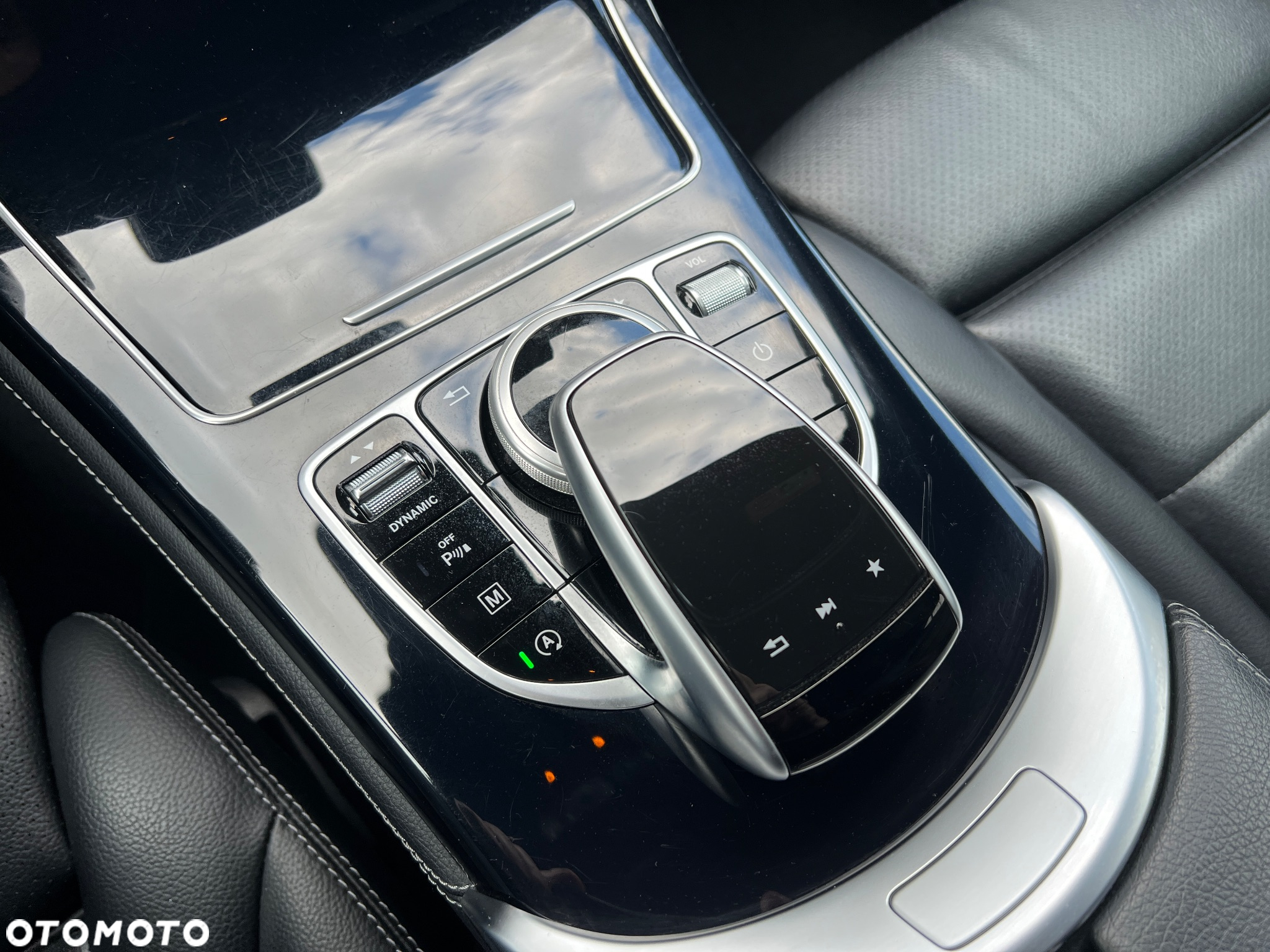 Mercedes-Benz GLC 250 4Matic 9G-TRONIC AMG Line - 28