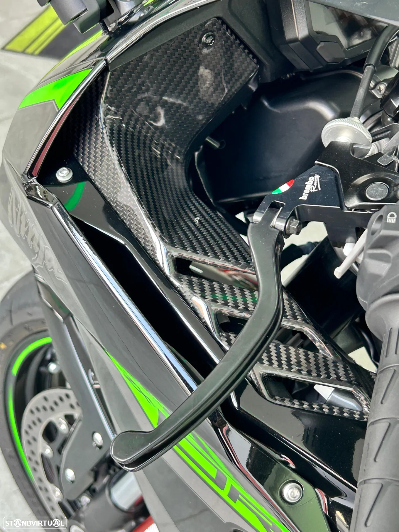 Kawasaki Ninja ZX-R - 7