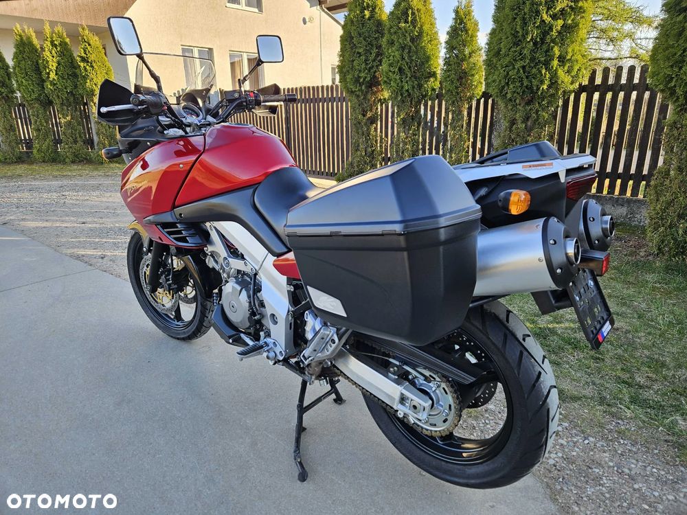 Suzuki DL - 5