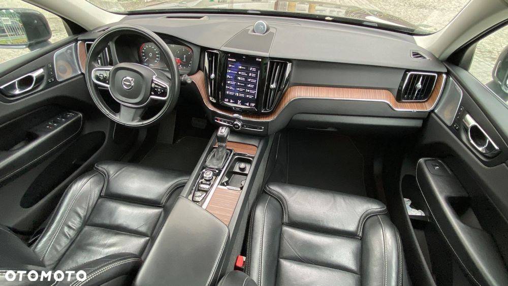 Volvo XC 60 D5 AWD Inscription - 8