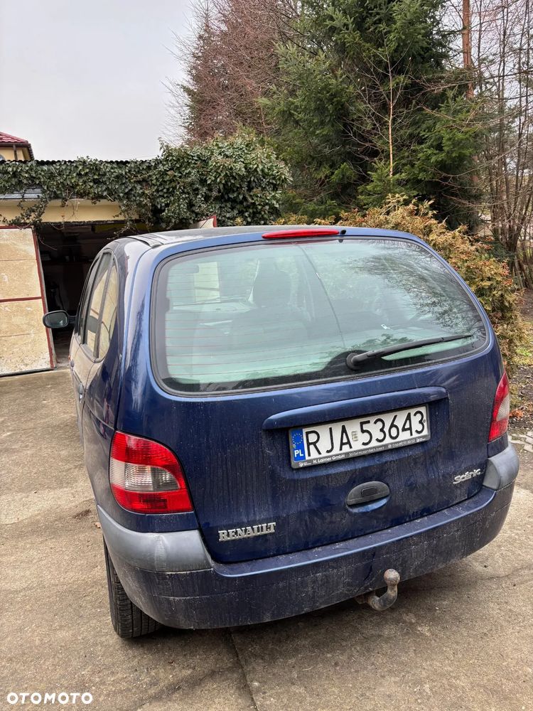 Renault Scenic 1.9 dCi EXpression - 3