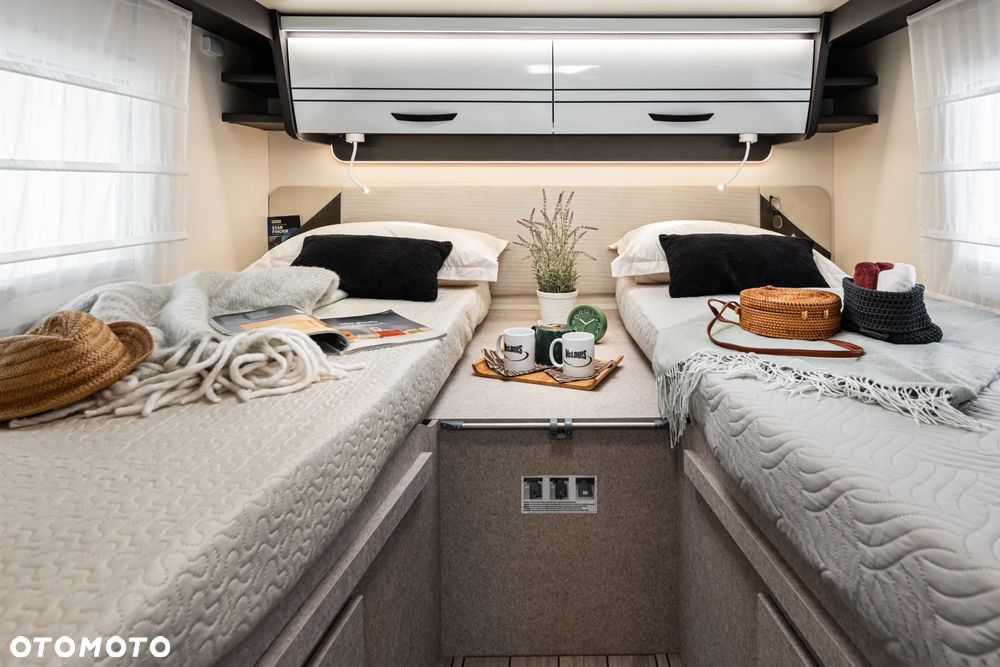 McLOUIS MC4 373 - 5 osobowy - 18