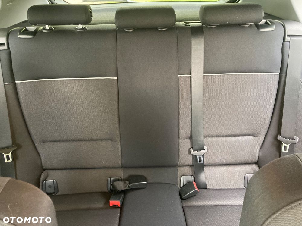 BMW Seria 1 118i - 12