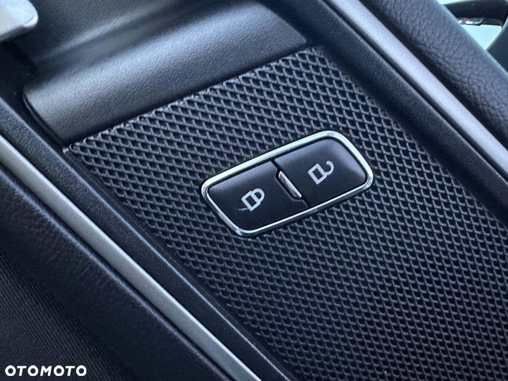 Ford S-Max 2.0 TDCi Titanium PowerShift - 18