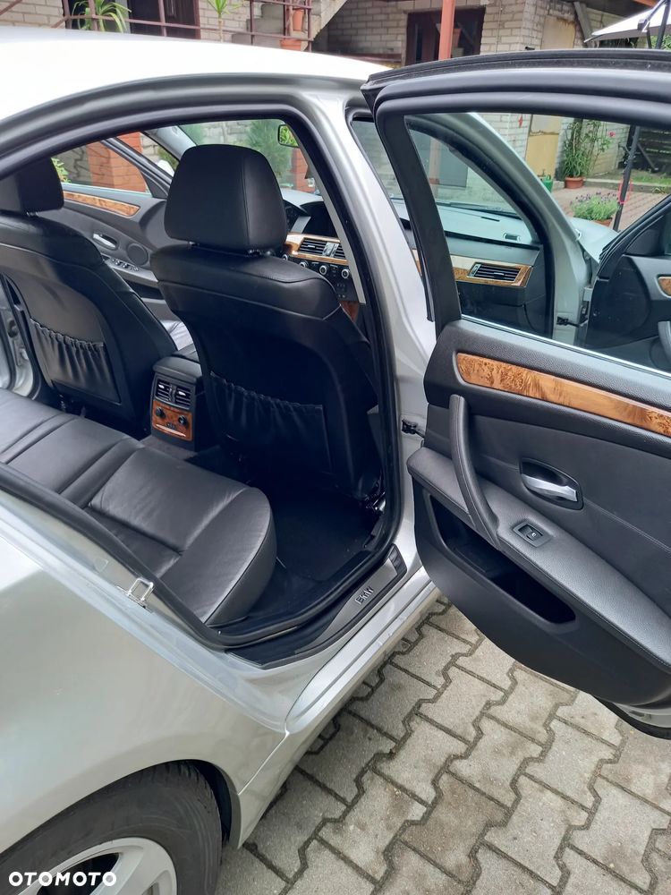 BMW Seria 5 530i - 16