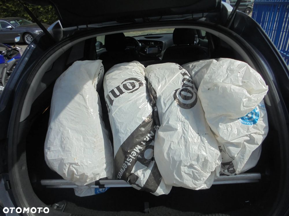 Kia Ceed 1.6 GDI Edition 7 - 17