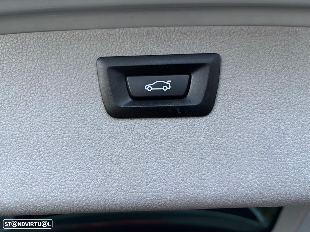 BMW 320 d xDrive Pack M - 23